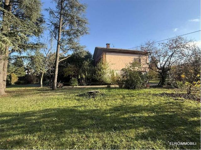 Casa indipendente in vendita a Traversetolo PR