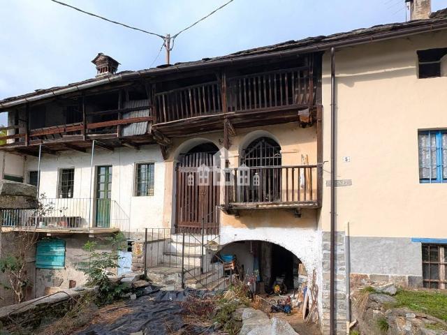 Casa indipendente in vendita a Traversella TO