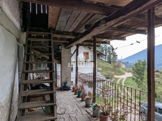 Casa indipendente in vendita a Traversella TO