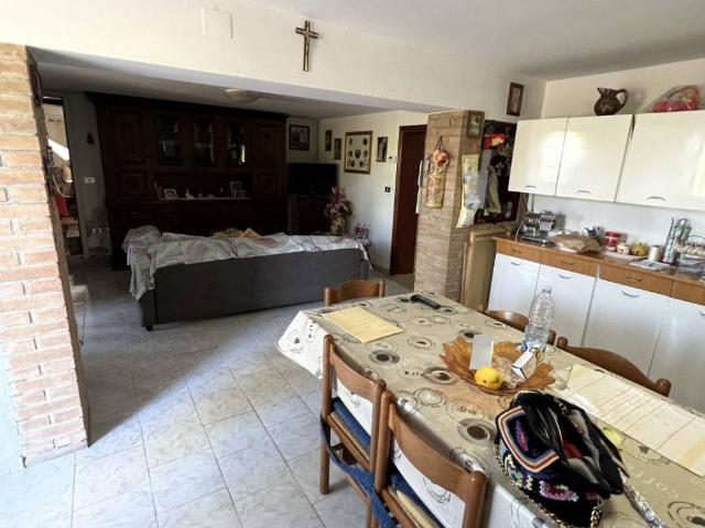 Casa indipendente in vendita a Trecastelli AN