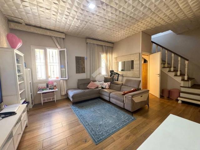 Casa indipendente in vendita a Trentola Ducenta CE