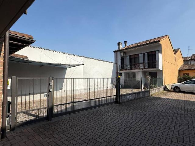 Casa indipendente in vendita a Trescore Cremasco CR