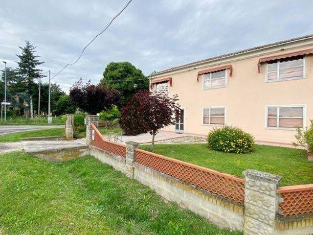 Casa indipendente in vendita a Tresignana FE