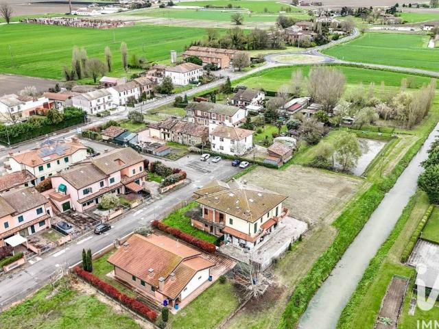 Casa indipendente in vendita a Tresignana FE