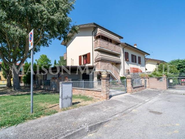 Casa indipendente in vendita a Tresignana FE
