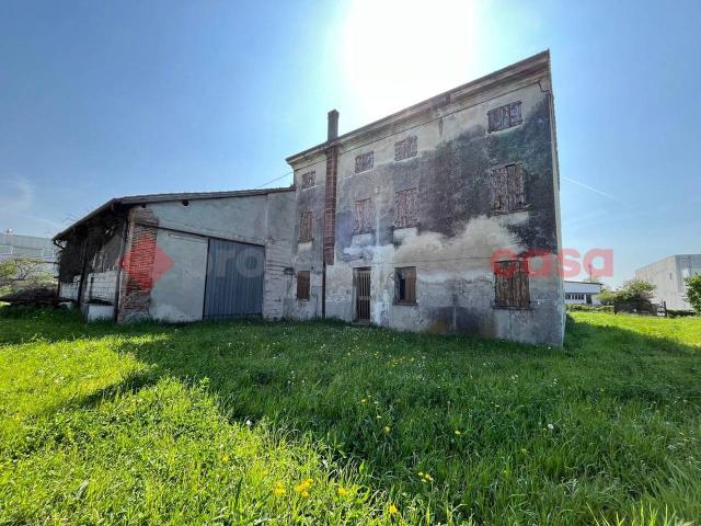 Casa indipendente in vendita a Trevenzuolo