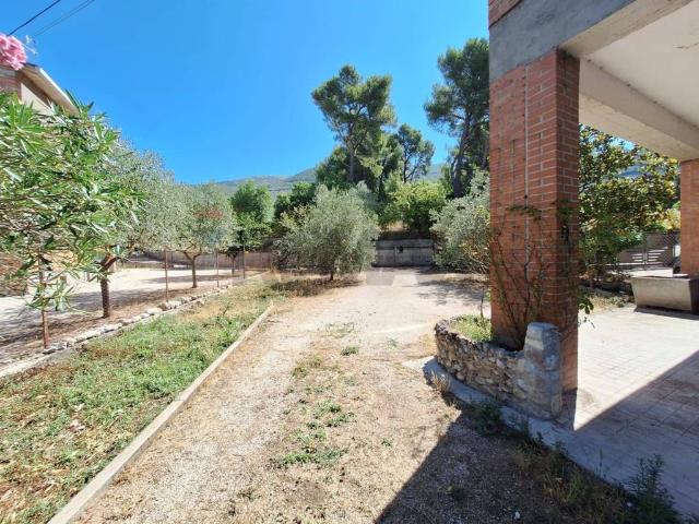 Casa indipendente in vendita a Trevi PG