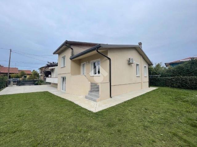 Casa indipendente in vendita a Trevignano TV