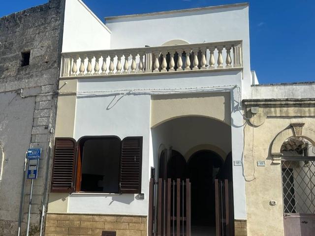 Casa indipendente in vendita a Tricase LE