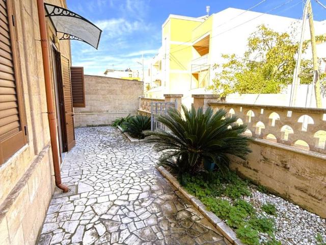 Casa indipendente in vendita a Tricase LE