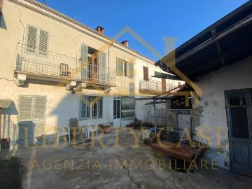 Casa indipendente in vendita a Tricerro VC