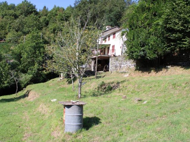 Casa indipendente in vendita a Tribogna GE