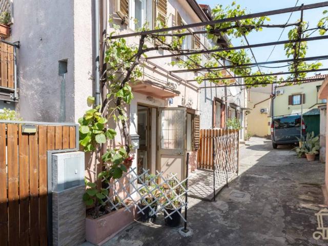 Casa indipendente in vendita a Trieste TS