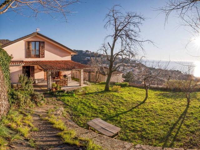 Casa indipendente in vendita a Trieste TS