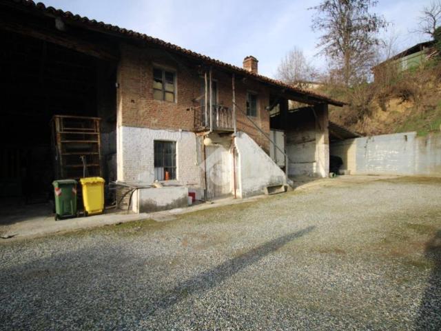 Casa indipendente in vendita a Trofarello TO
