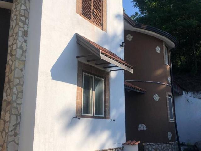 Casa indipendente in vendita a Tufo AV