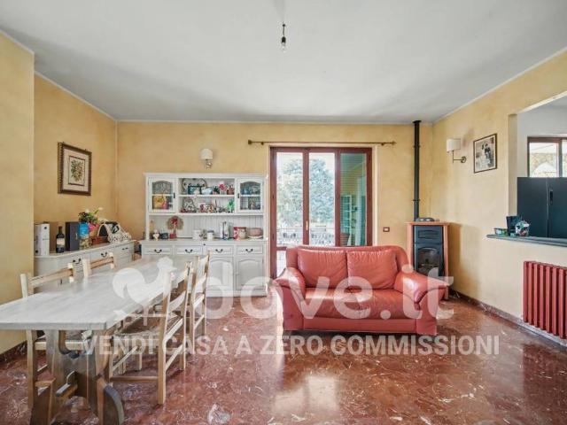 Casa indipendente in vendita a Tuoro sul Trasimeno PG