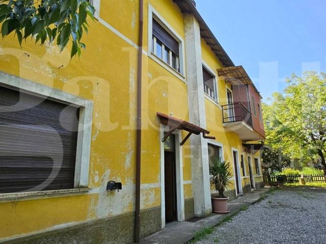 Casa indipendente in vendita a Turbigo MI