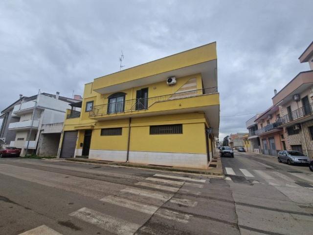 Casa indipendente in vendita a Turi BA