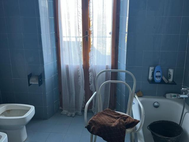CASA INDIPENDENTE in VENDITA a URBINO di 8 vani