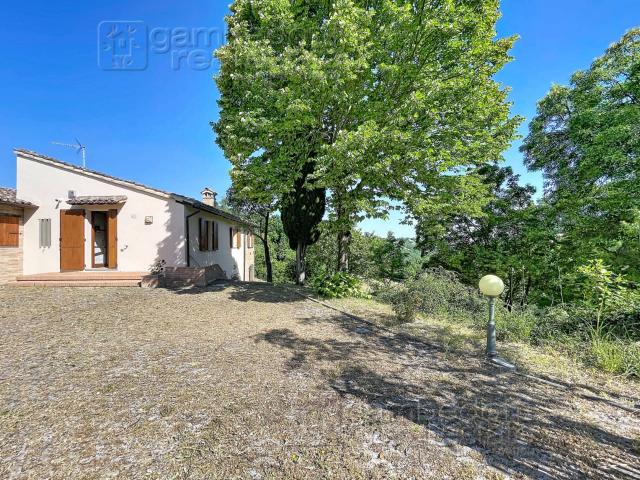 Casa Indipendente in vendita a Urbino, Villa Croce