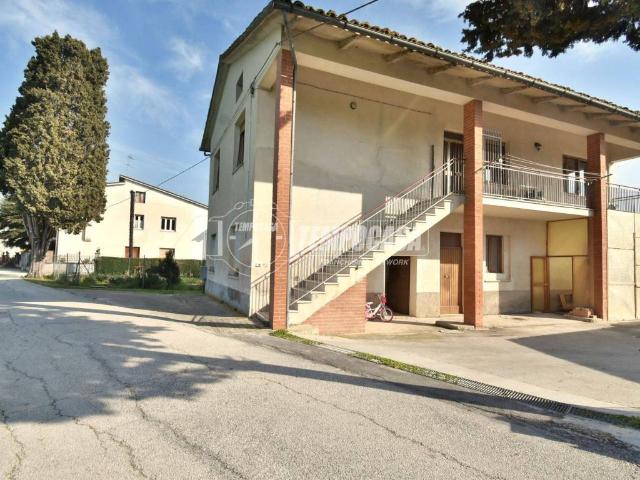 Casa indipendente in vendita a Urbisaglia MC