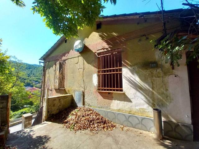 Casa indipendente in vendita a Uscio GE