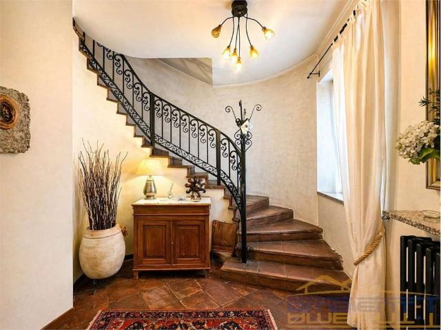 Casa indipendente in vendita a Usmate Velate MB