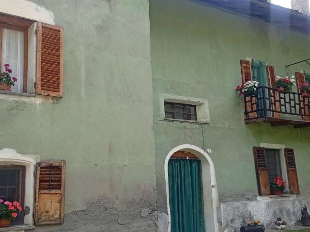 Casa indipendente in vendita a Usseaux TO