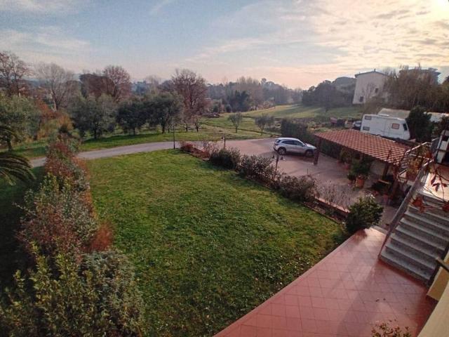 Casa indipendente in vendita a Uzzano PT