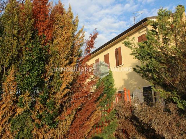 Casa indipendente in vendita a Volta Mantovana MN