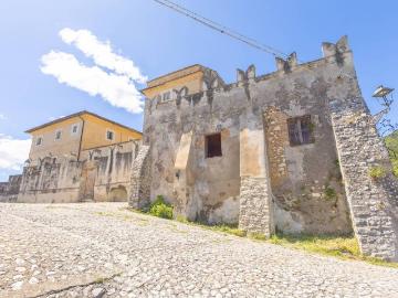 Casa indipendente in vendita a Vacone RI