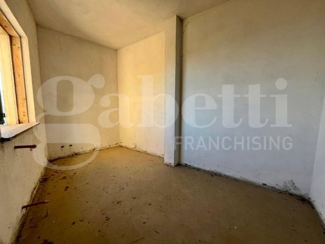 Casa indipendente in vendita a Vado Ligure SV