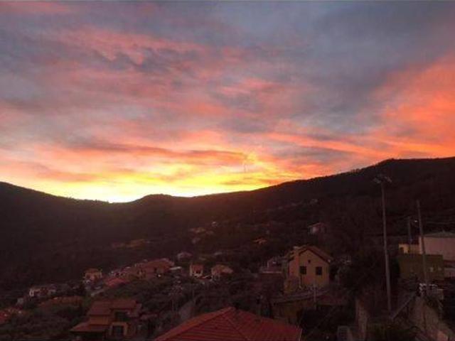 Casa indipendente in vendita a Vado Ligure SV