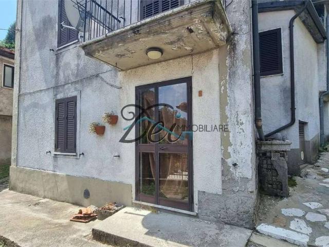 Casa indipendente in vendita a Vagli Sotto LU