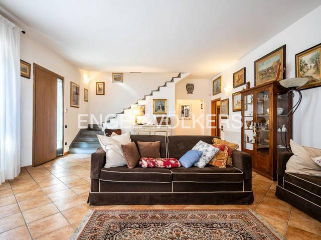 Casa indipendente in vendita a Vaiano PO
