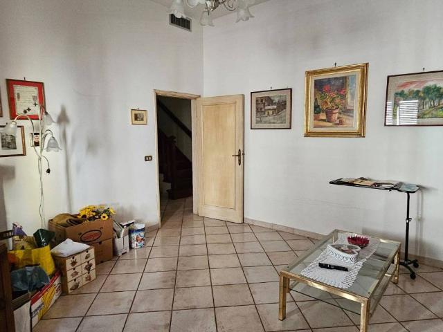 Casa indipendente in vendita a Vaiano PO