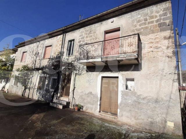 Casa indipendente in vendita a Vairano Patenora