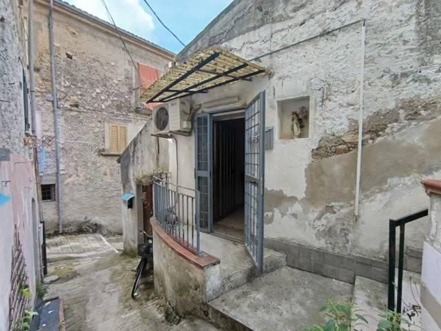 Casa indipendente in vendita a Vairano Patenora CE