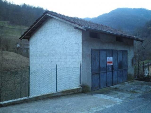 Casa indipendente in vendita a Val Brembilla BG
