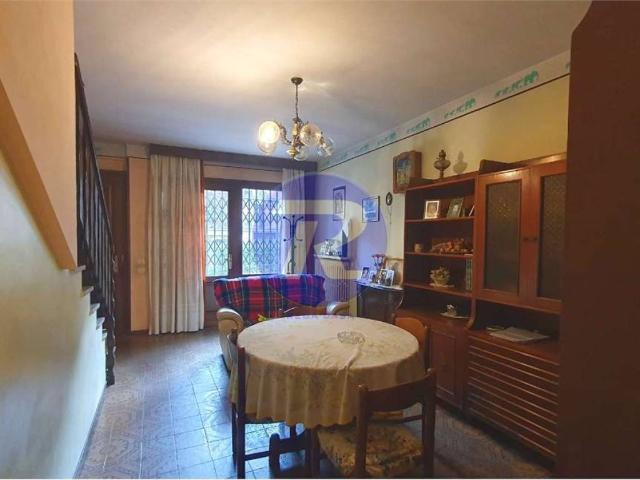 Casa indipendente in vendita a Val Brembilla BG