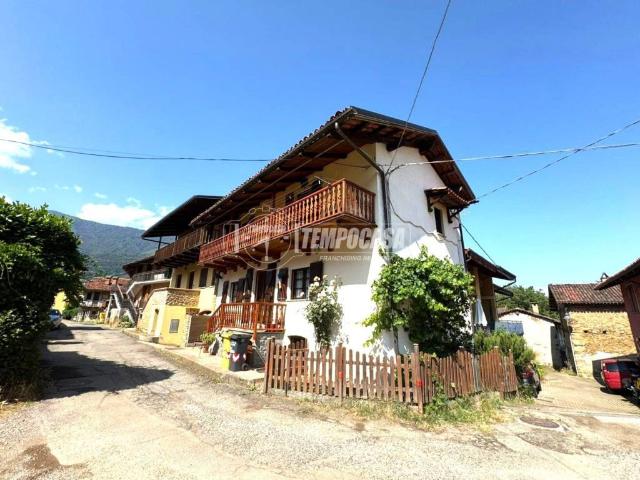Casa indipendente in vendita a Val della Torre TO