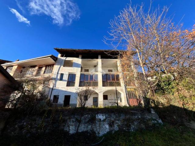 Casa indipendente in vendita a Val di Chy TO