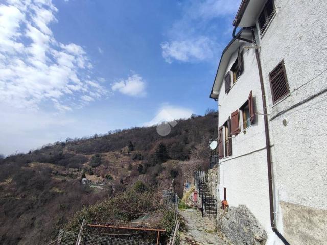 Casa indipendente in vendita a Valbrevenna GE