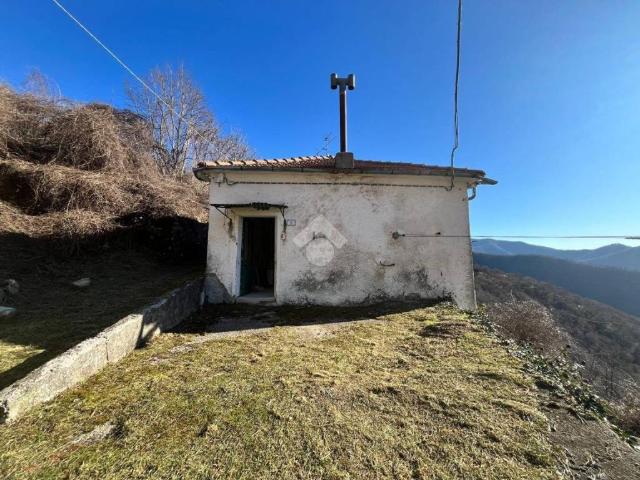 Casa indipendente in vendita a Valbrevenna GE