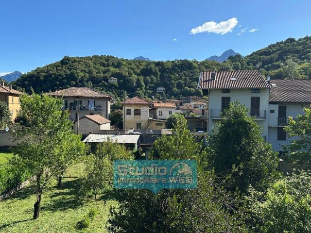 Casa indipendente in vendita a Valbrona CO