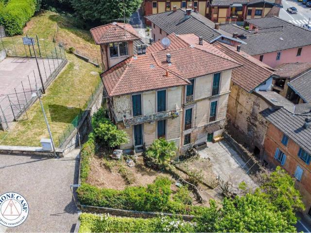 Casa indipendente in vendita a Valganna VA