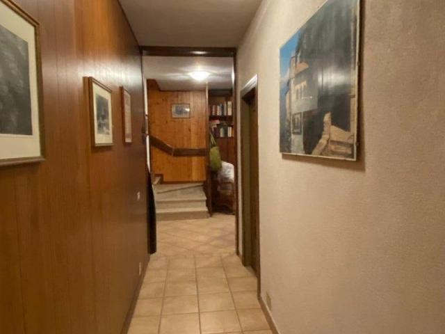 Casa indipendente in vendita a Valganna VA