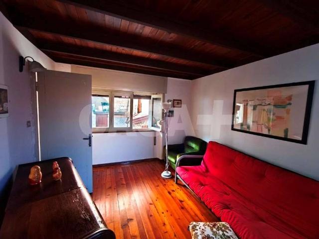Casa indipendente in vendita a Valganna VA
