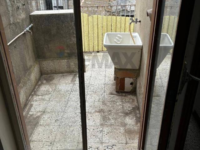 Casa indipendente in vendita a Valguarnera Caropepe EN
